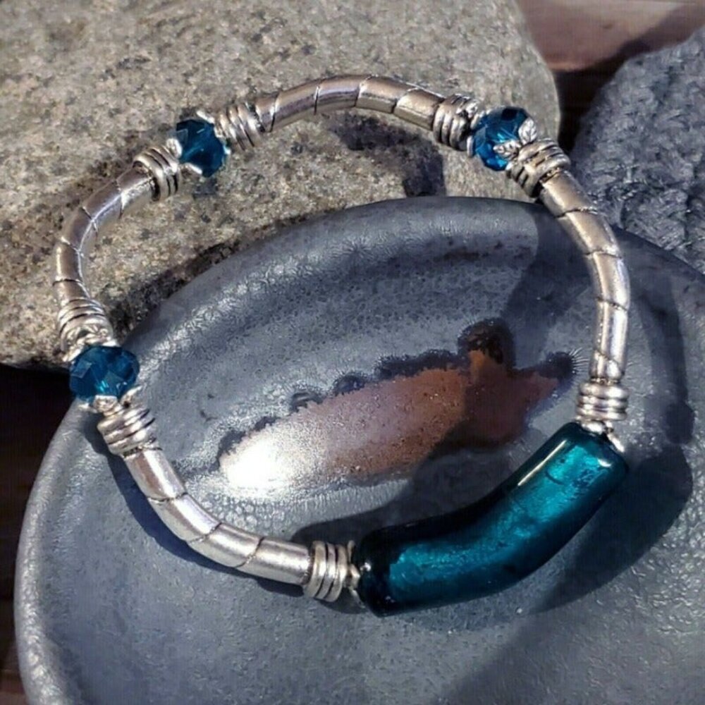 Handcrafted Edgy Silver Teal Green Foil Glass Metal and Crystal Stretch Bracelet